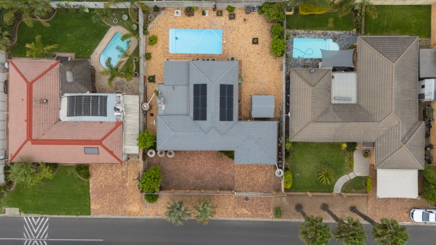3 Bedroom Property for Sale in Uitzicht Western Cape